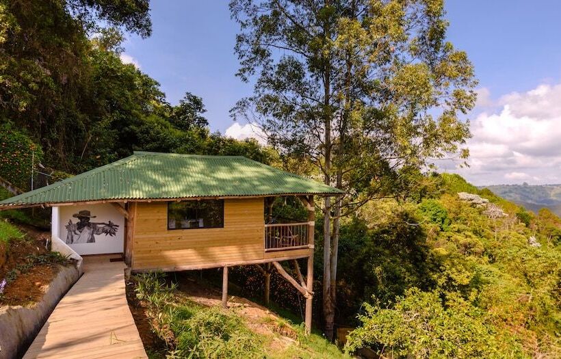 هتل Kawa Mountain Retreat