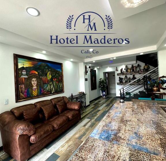 هتل Los Maderos