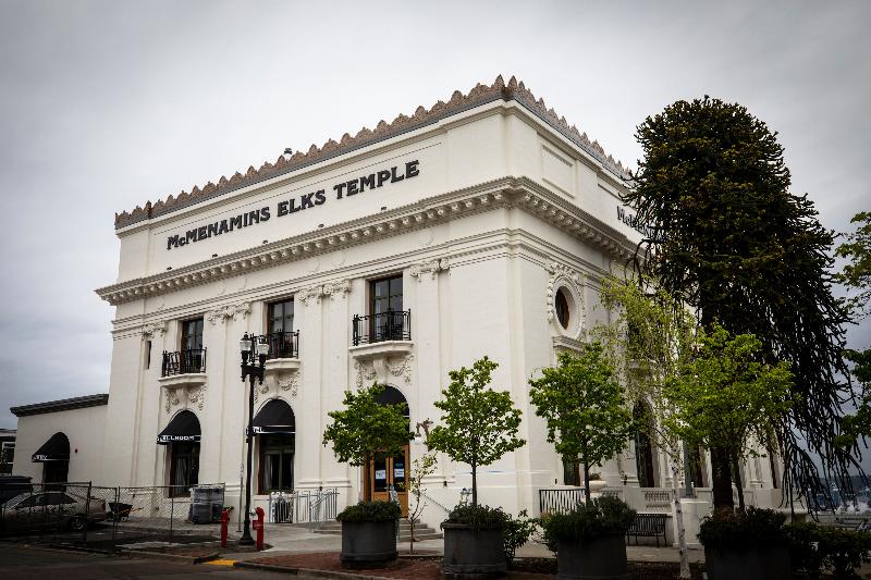 هتل Mcmenamins Elks Temple