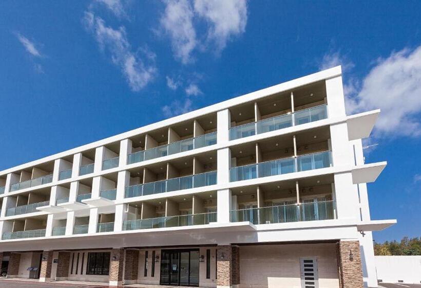 فندق Kariyushi Lch. Resort