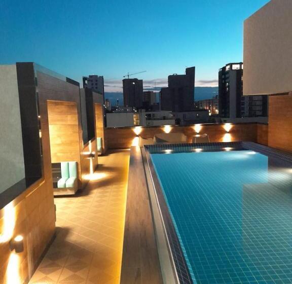 هتل Tryp By Wyndham Santa Cruz