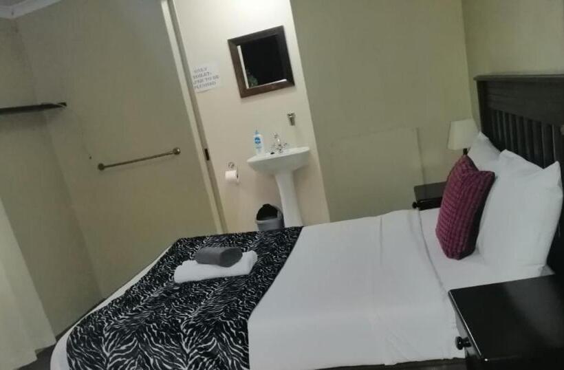 הוסטל Zig Zag Self Catering Accommodation