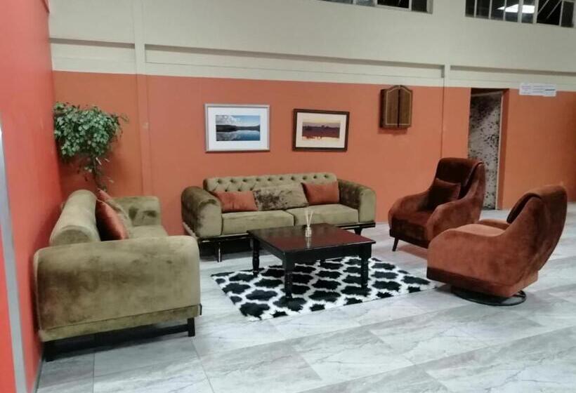 הוסטל Zig Zag Self Catering Accommodation