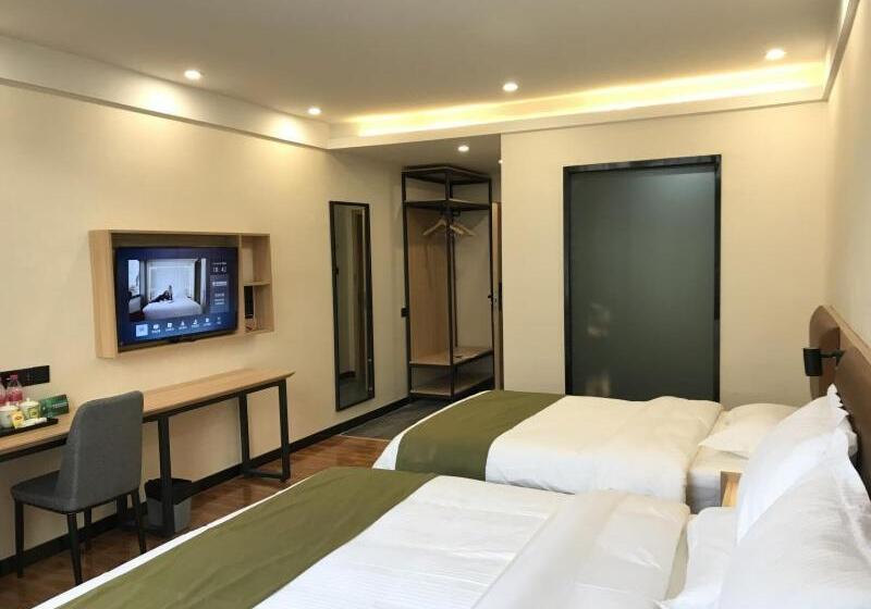 Отель Greentree Inn Huangguoshu Waterfall Scenic Spot