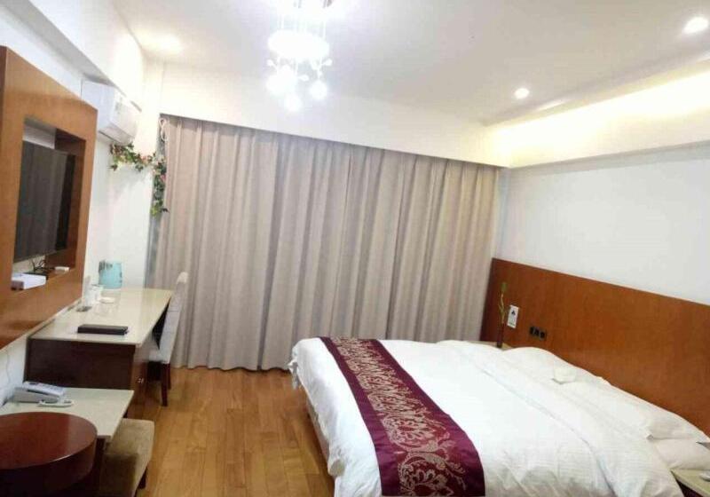Отель Greentree Inn Ziyang Lezhi Government Tianchi Town Express