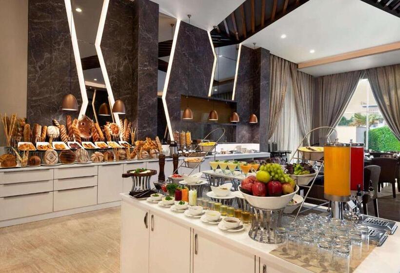 ホテル Ramada By Wyndham Aligarh Gt Road