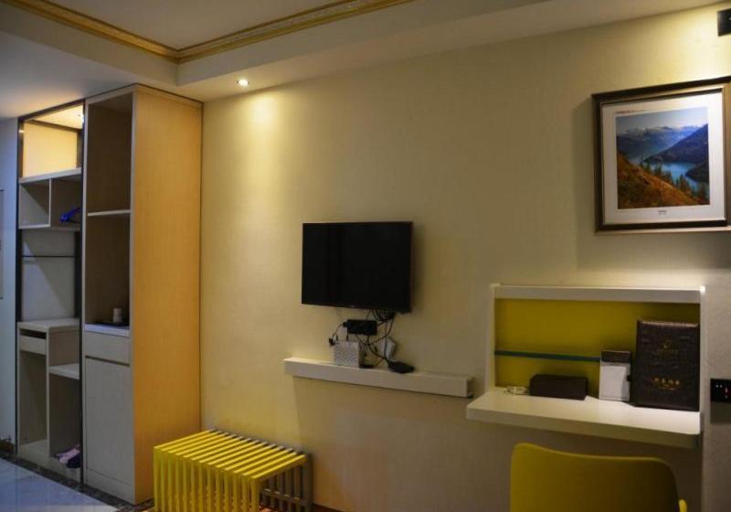 Hotel Shell Yining Jiefang West Road