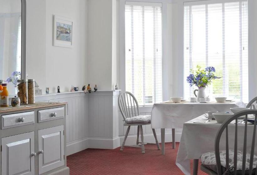 ベッドアンドブレックファースト Surf Haven