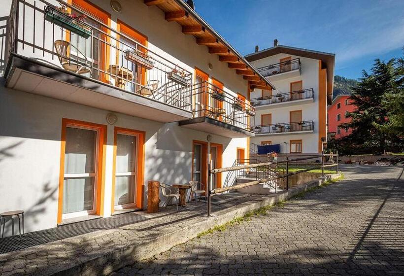 Hostel   Bormio   Livigno   Santa Caterina   Stelvio