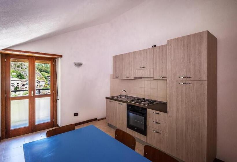 Hostel   Bormio   Livigno   Santa Caterina   Stelvio