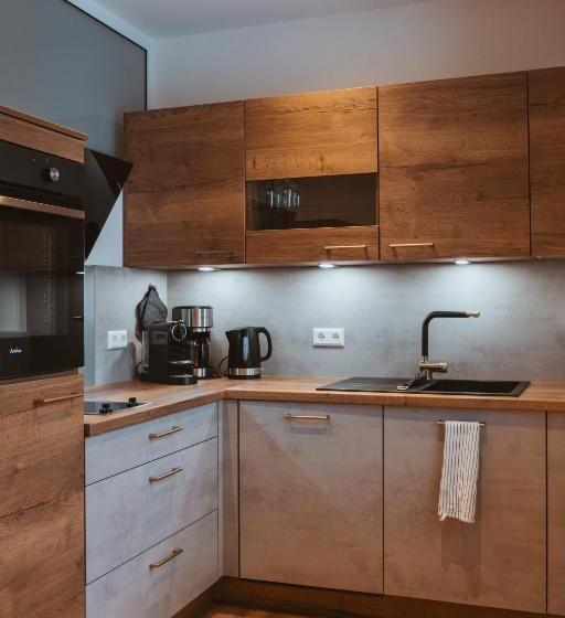 ホテル Ferienweingut Serwaziwein