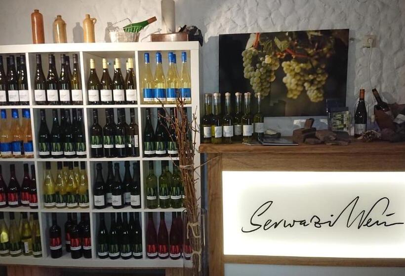 ホテル Ferienweingut Serwaziwein
