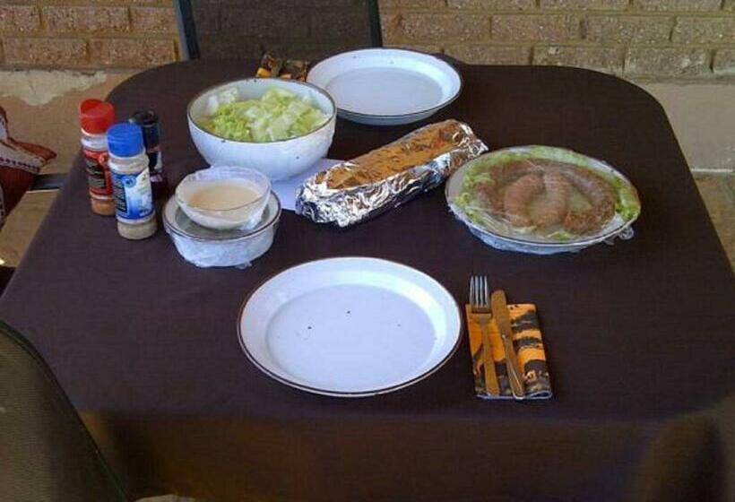 פנסיון Riverbend Self Catering Cottages