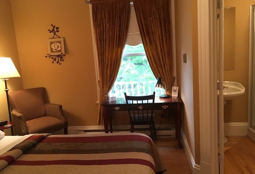 تختخواب و صبحانه Auberge Au Bois Dormant Inn
