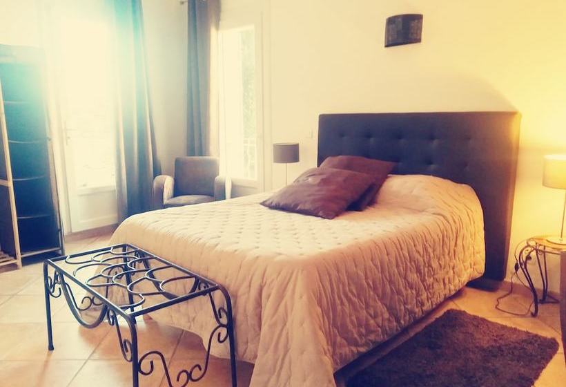 민박 Chambre D Hotes Le Bel Oustau