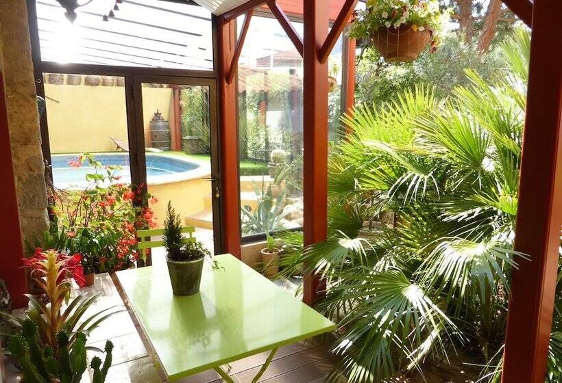 ベッドアンドブレックファースト La Picholine