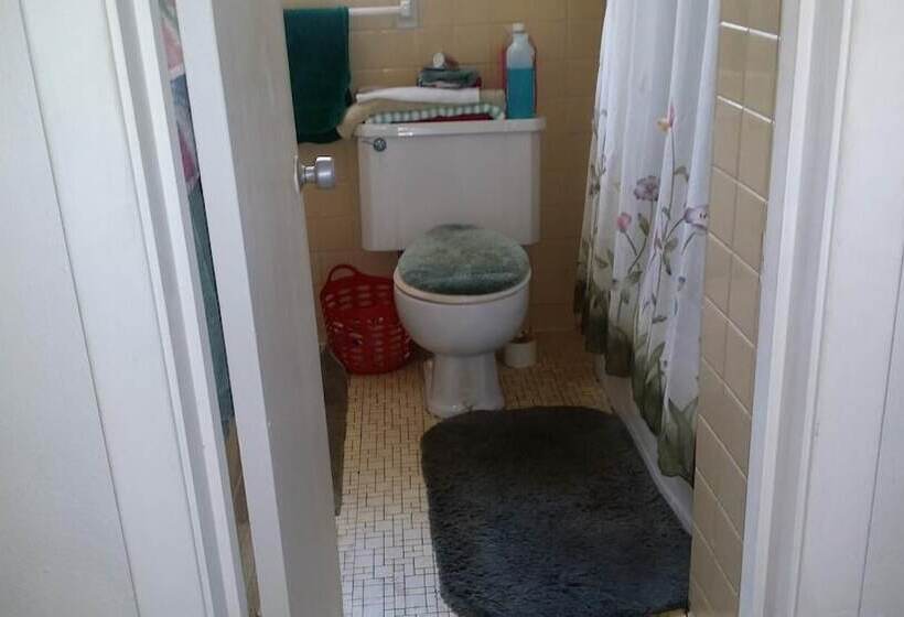 Bed and Breakfast Vacation Homestay Rental Rooms