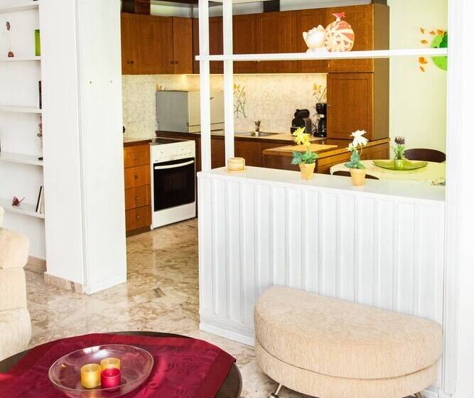 Calm Oasis Apartment In Marousi