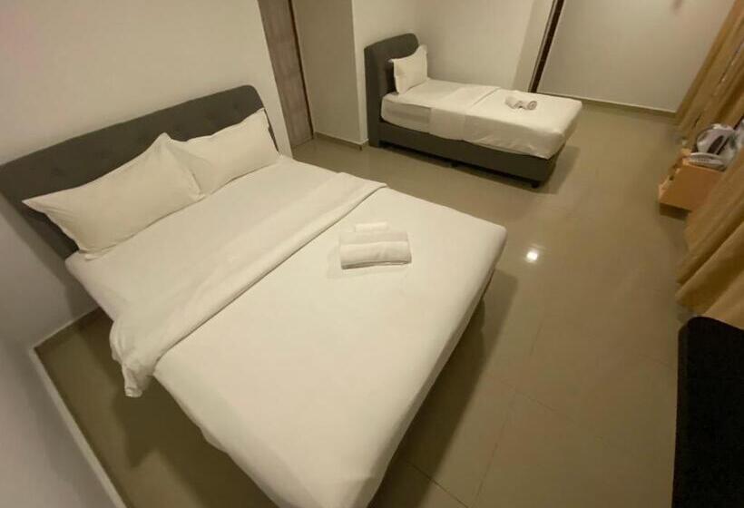 Shobi Hotel Johor Bahru Near Ciq Jb