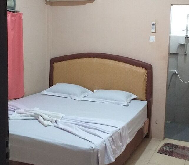 پانسیون Kenangan Guest House