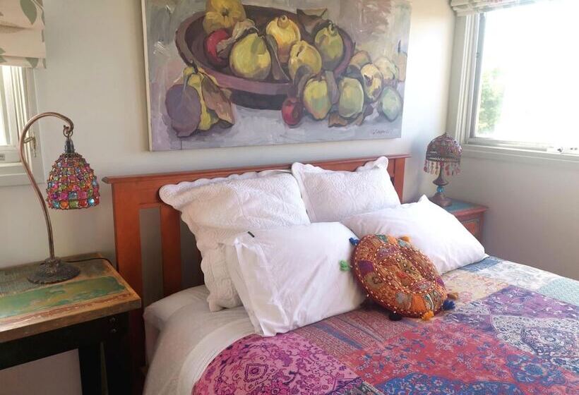 פנסיון Stylish Comfortable Central Artists Home