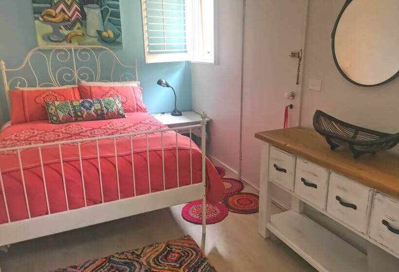 פנסיון Stylish Comfortable Central Artists Home