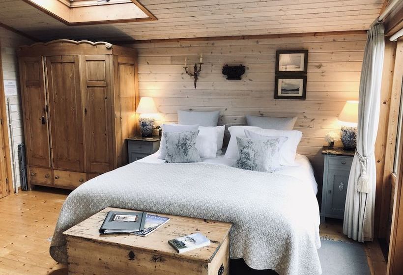 The Lodge