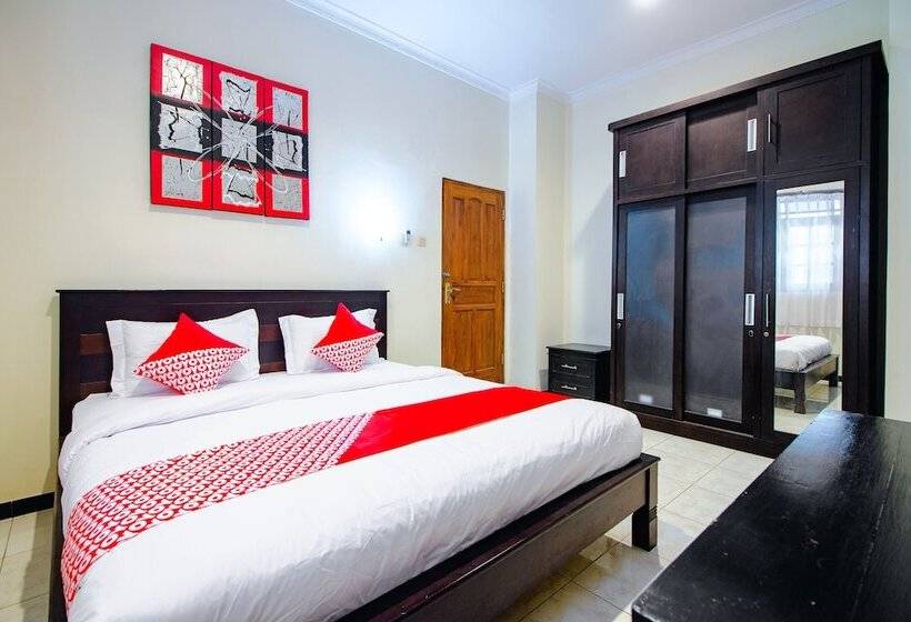 پانسیون Griya Joglo Homestay By Oyo Rooms