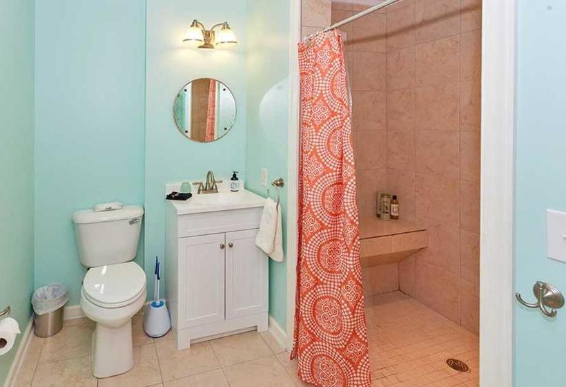 住宿加早餐  The Inn At Tabbs Creek