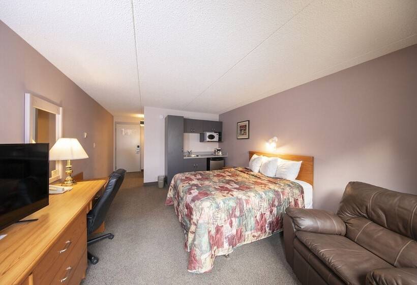 فندق صغير Dunvegan Inn And Suites