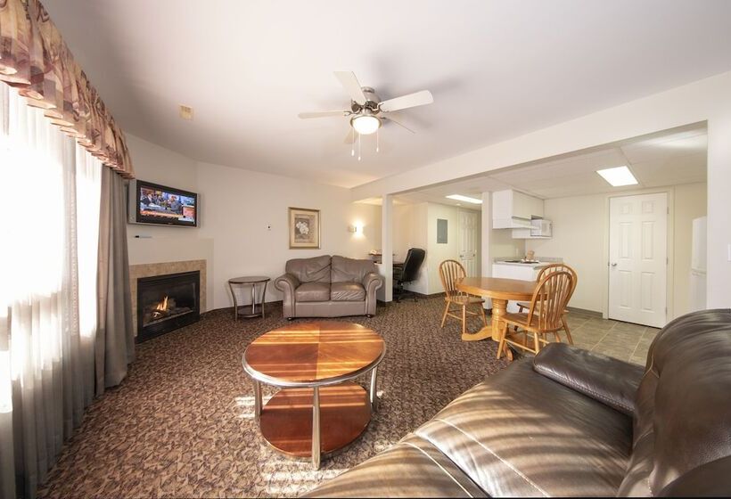 فندق صغير Dunvegan Inn And Suites