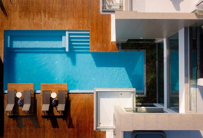 Cove Seaview Villas