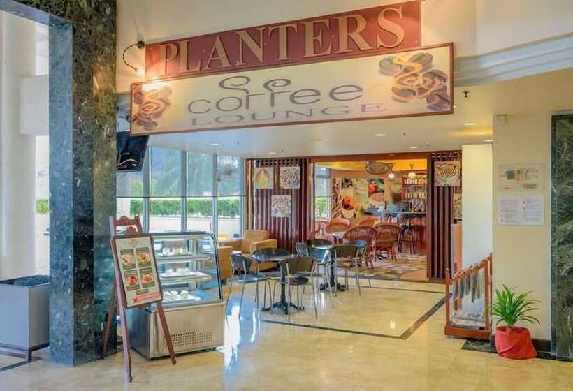 酒店 Expat's Nook Beach Resort