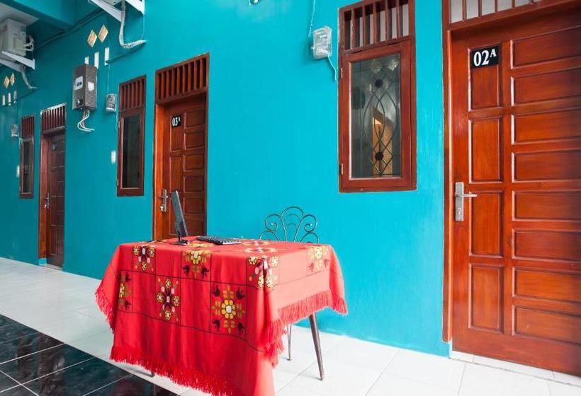 هتل Spot On 2926 Penginapan Sariah Basamo