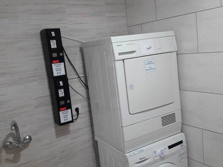 Пансион Hostal Y Albergue Carpinteiras