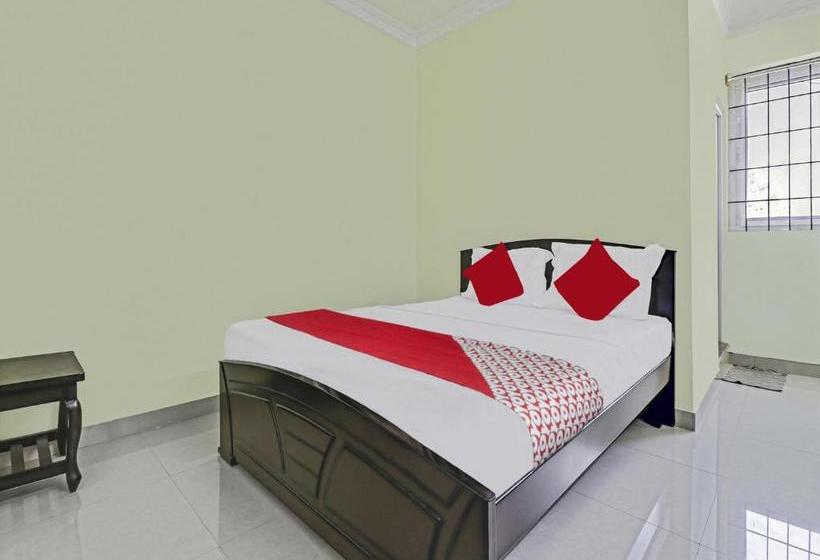 ホテル Oyo 47579 Gn Residency