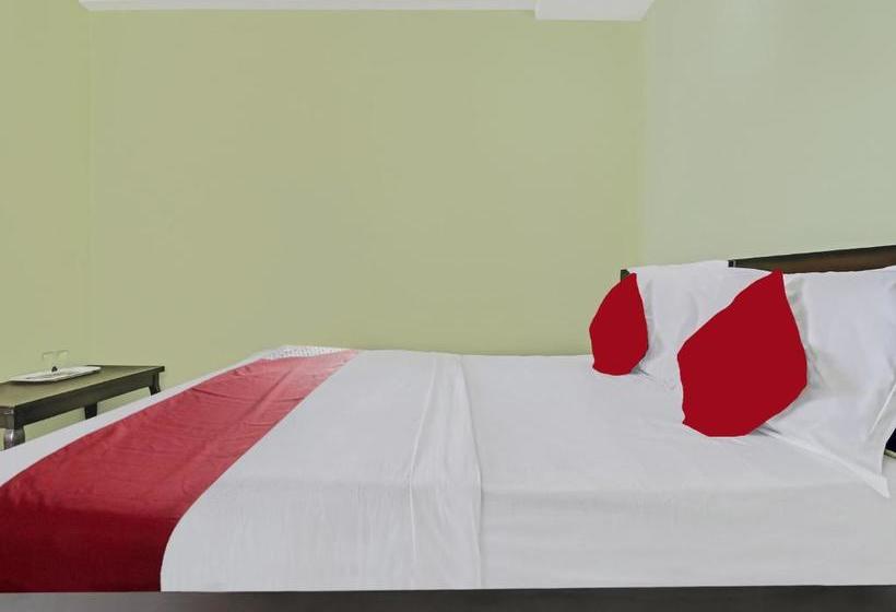 ホテル Oyo 47579 Gn Residency