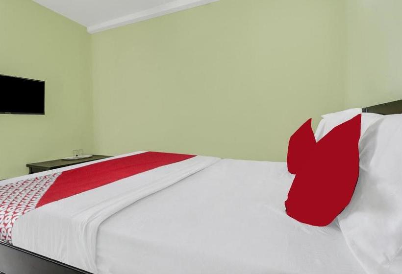 ホテル Oyo 47579 Gn Residency