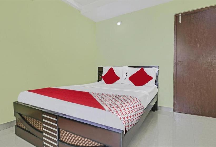 ホテル Oyo 47579 Gn Residency