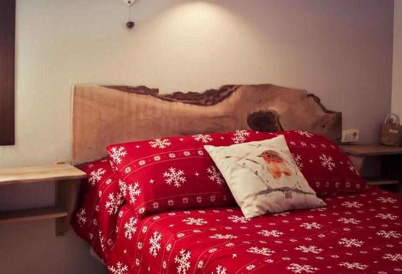پانسیون Hostal Rural Sant Climent
