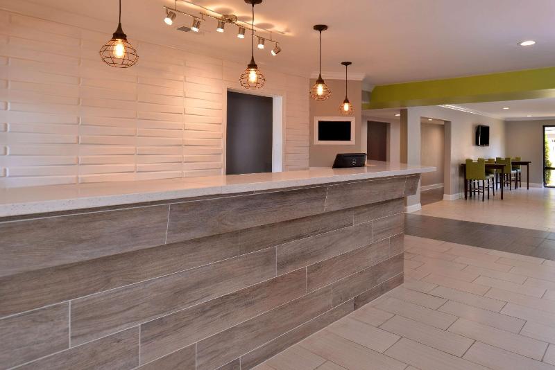 בית מלון כפרי Americas Best Value Inn Memphis Airport