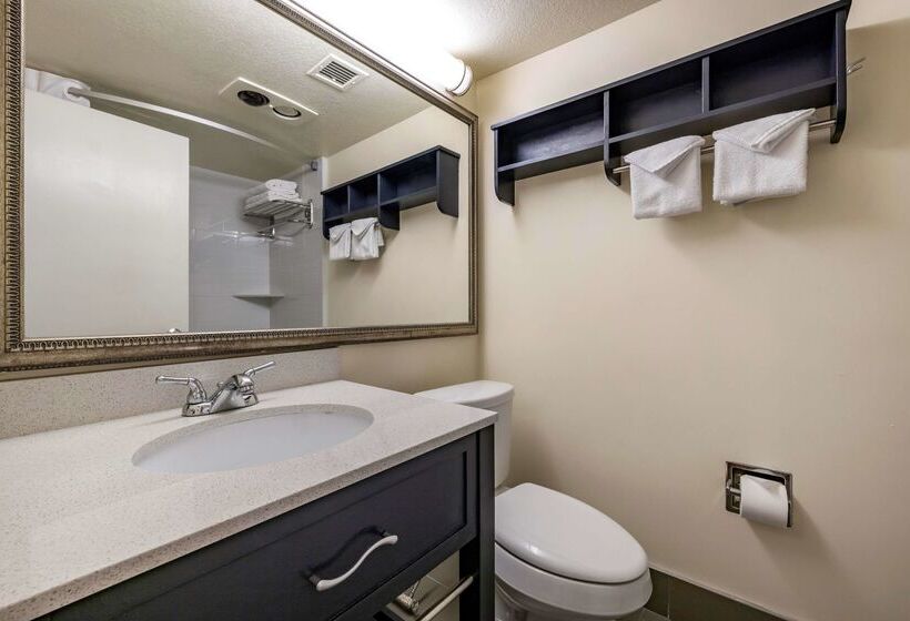 هتل Best Western Plus Thousand Oaks Inn