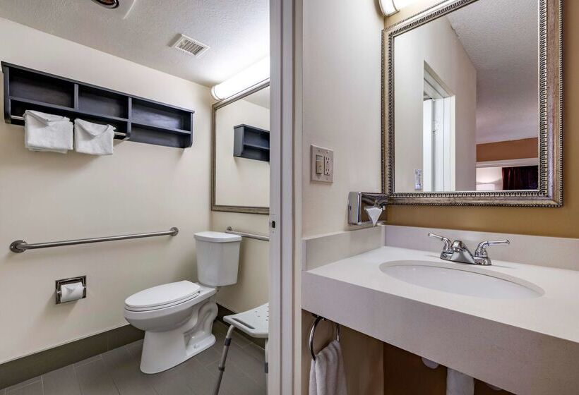 هتل Best Western Plus Thousand Oaks Inn
