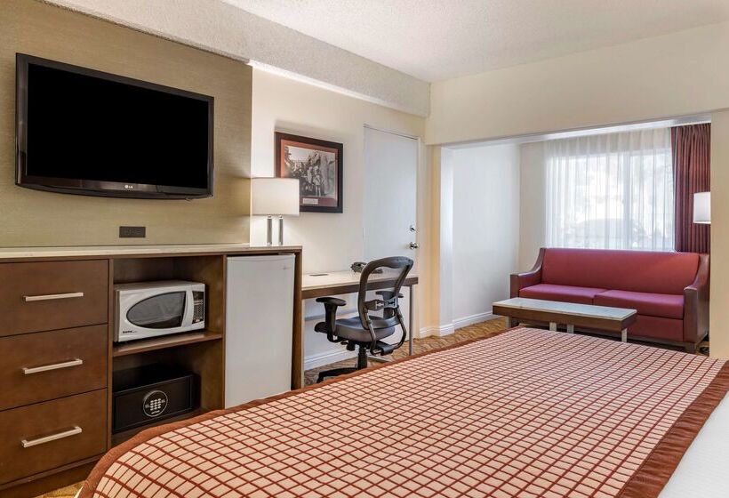 هتل Best Western Plus Thousand Oaks Inn