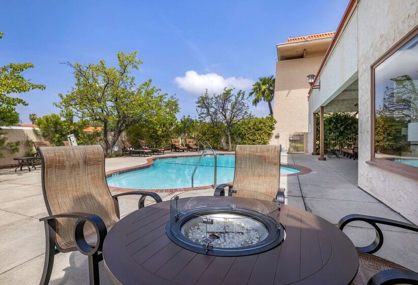 هتل Best Western Plus Thousand Oaks Inn