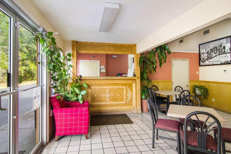 فندق على الطريق Americas Best Value Inn Darien