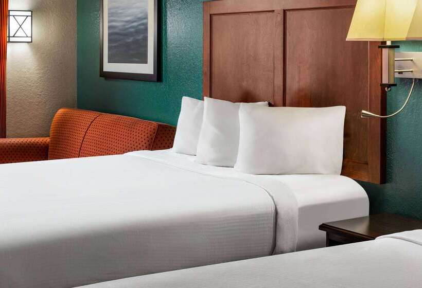 Мотель Baymont By Wyndham Cedar Rapids