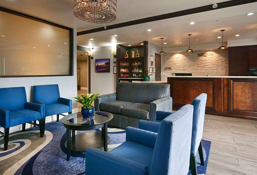 فندق على الطريق Best Western Plus Diamond Valley Inn