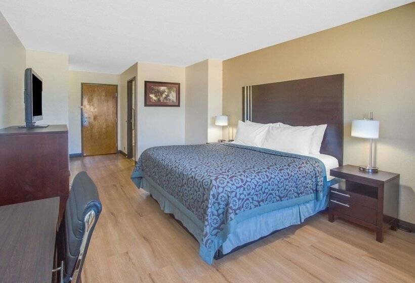 汽车旅馆  Days Inn By Wyndham Le Roy/bloomington Southeast