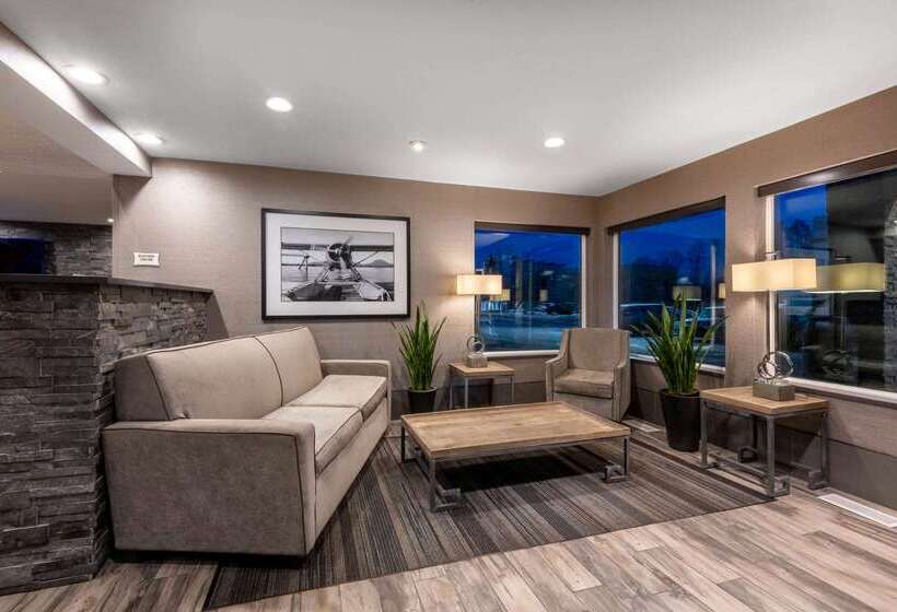 מוטל La Quinta By Wyndham Anchorage Airport